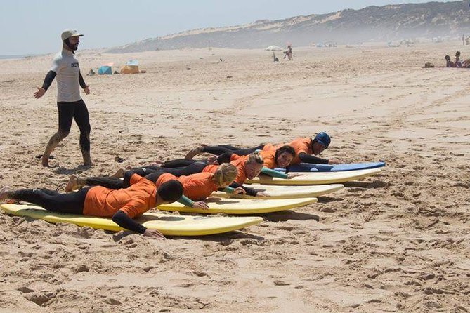 Surf lessons in the Algarve - Is this lesson strict, or is it beginner friendly?