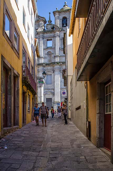The Beautiful Story of Porto: Guided Tour with Entry Tickets - Rua das Flores to Clérigos, where the streets start talking