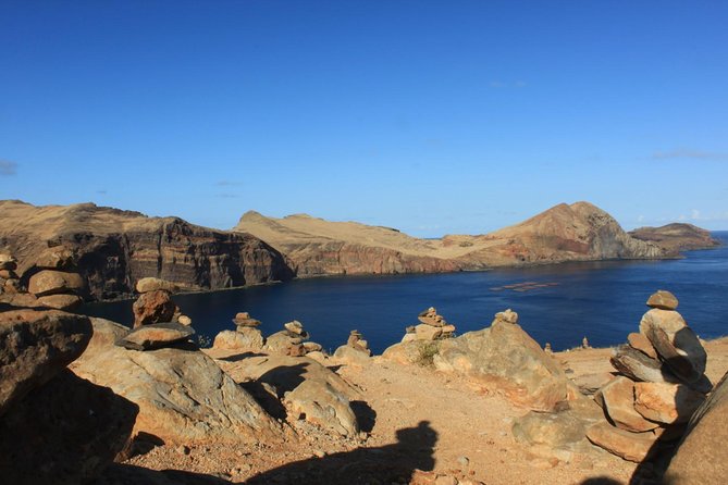 The East Tour-Pico do Areeiro,Santana & Pico do Facho Small Group - Santana’s thatched triangle houses: what you should and should not expect