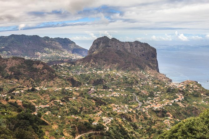 The East Tour-Pico do Areeiro,Santana & Pico do Facho Small Group - Miradouro do Guindaste sky-walk: the iconic Madeira lookout