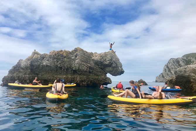 The Lisbon Kayak Day Tour (transport & picnic at beach) - Getting to the meeting point in Lisbon, then back again