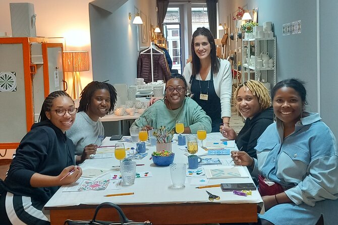 Tile Painting and Cocktails in Downtown Porto - Key things to know before you go