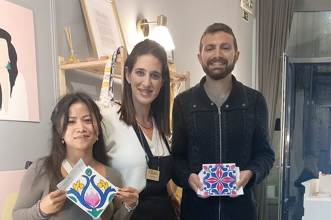 Tile Painting and Cocktails in Downtown Porto - Collecting your finished tile and making it a real souvenir