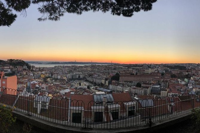 Tuk Tuk Lisbon: The Best of Lisbon in Half a Day - Lisbon Cathedral: St Mary Major and the reconquest clue