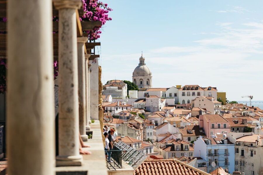 Vadio: Lisbon Old Town Private Tuk Tuk Tour - Stop 4: National Pantheon of Santa Engracia, history with a purpose