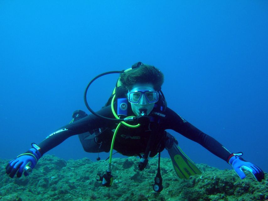 Vila Franca Do Campo: Introduction to Scuba Diving Tour - The short speedboat ride to the islet, plus extra time on the surface