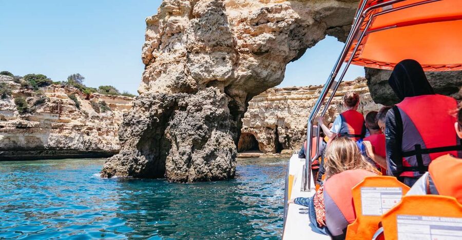 Vilamoura: Benagil Cave Boat Tour with Entry - Key highlights worth knowing