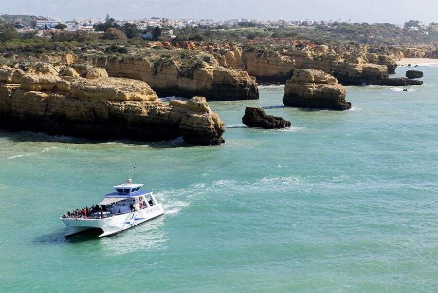 Vilamoura: Benagil Cave Quest Boat Tour - The 3.5-hour plan: the cruise flow and what you actually do