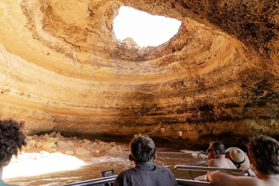 Vilamoura: Benagil Cave Quest Boat Tour - Getting to OceanQuest in Vilamoura Marina without stress