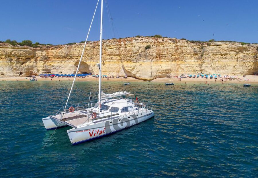 Vilamoura: Guided Sightseeing Cruise with Beach BBQ & Drinks - Boat to beach: why the dinghy landing changes everything