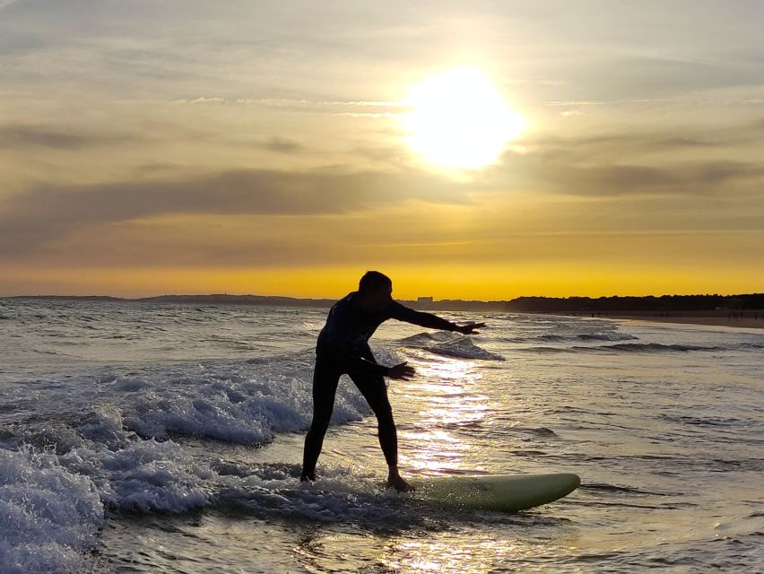 Vilamoura: Surf Lesson at Falésia Beach - Is this lesson a fit for kids and families in Vilamoura?