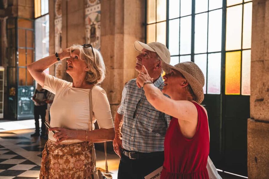 Walking tour discover Porto's center in German (max. 12 pax) - Barredo, Pena Vento, and Rua das Aldas: viewpoints that show Porto’s layers