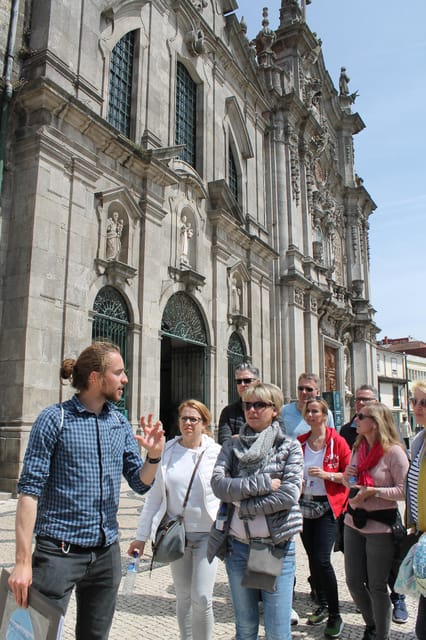 Walking tour discover Porto's center in German (max. 12 pax) - Price and value: what $32 buys in a max-12 German tour
