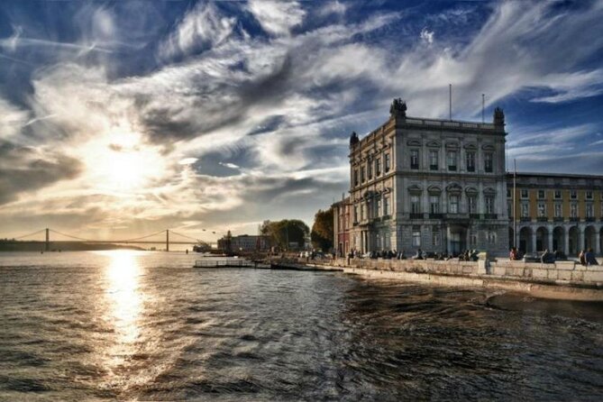 Welcome Lisbon Tour with Local Guide in Private Eco Tuk Tuk - Sé de Lisboa (Santa Maria Maior): oldest church, real historical weight