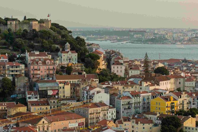 Welcome Lisbon Tour with Local Guide in Private Eco Tuk Tuk - Largo das Portas do Sol: the view that explains Lisbon