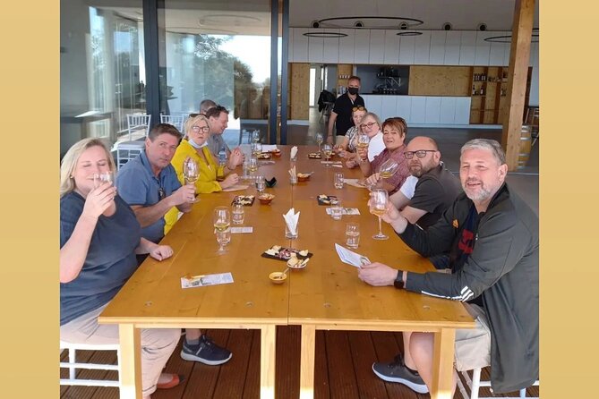 Wine Lovers: Winery Tour w/ Tasting & Tapas (Albufeira/Vilamoura) - Tapas and pairing: the Portuguese board you come for