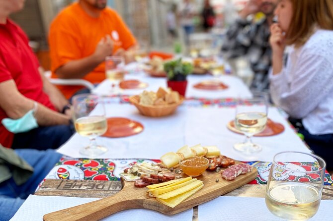 Wine Tasting with Tapas Walking Tour in Porto - Ribeira do Porto stroll: the city context part