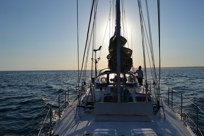 Yatch FINISMAR: 6 hours cruise with Beach BBQ (14passengers) - Price value: why a smaller boat often costs more