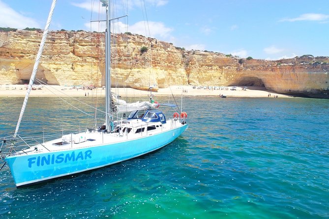 Yatch FINISMAR: 6 hours cruise with Beach BBQ (14passengers) - The coastline and caves stop: where the views come first